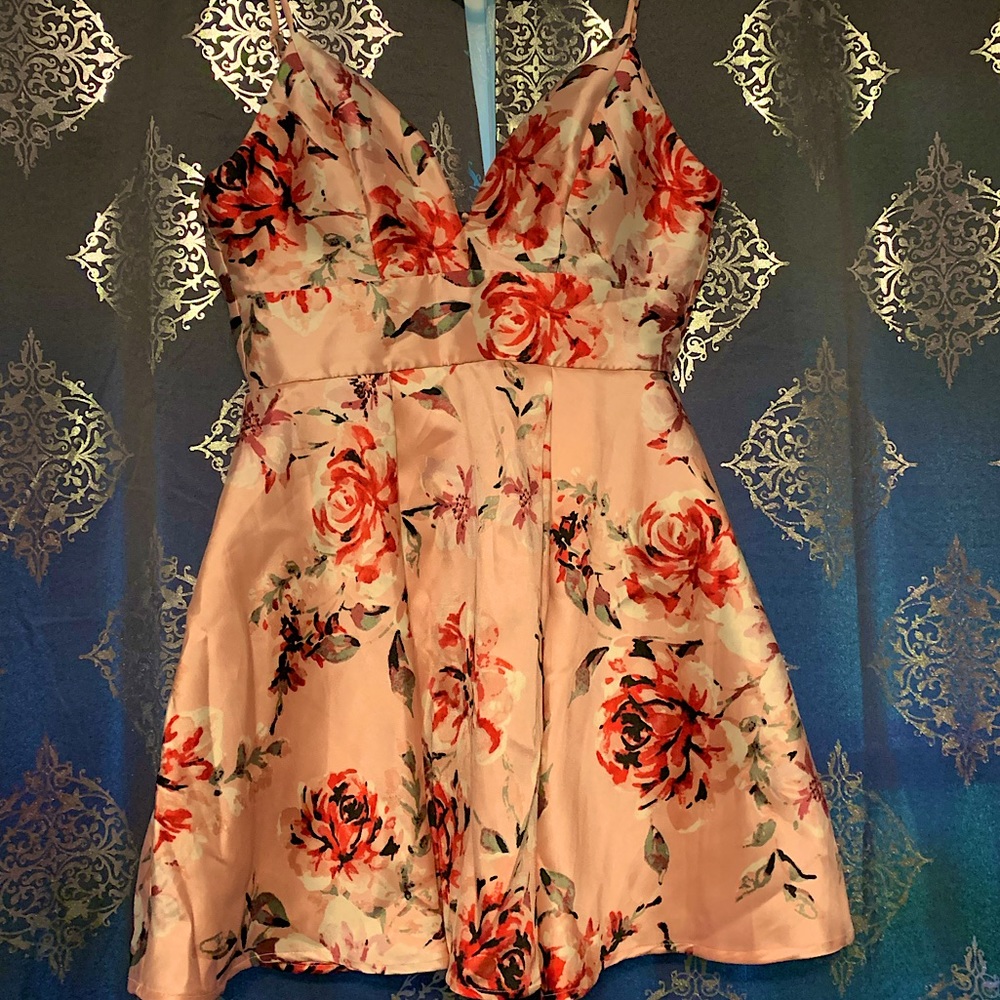 New Speechless Short Spaghetti Strap Dress. Pink Floral. Size 9